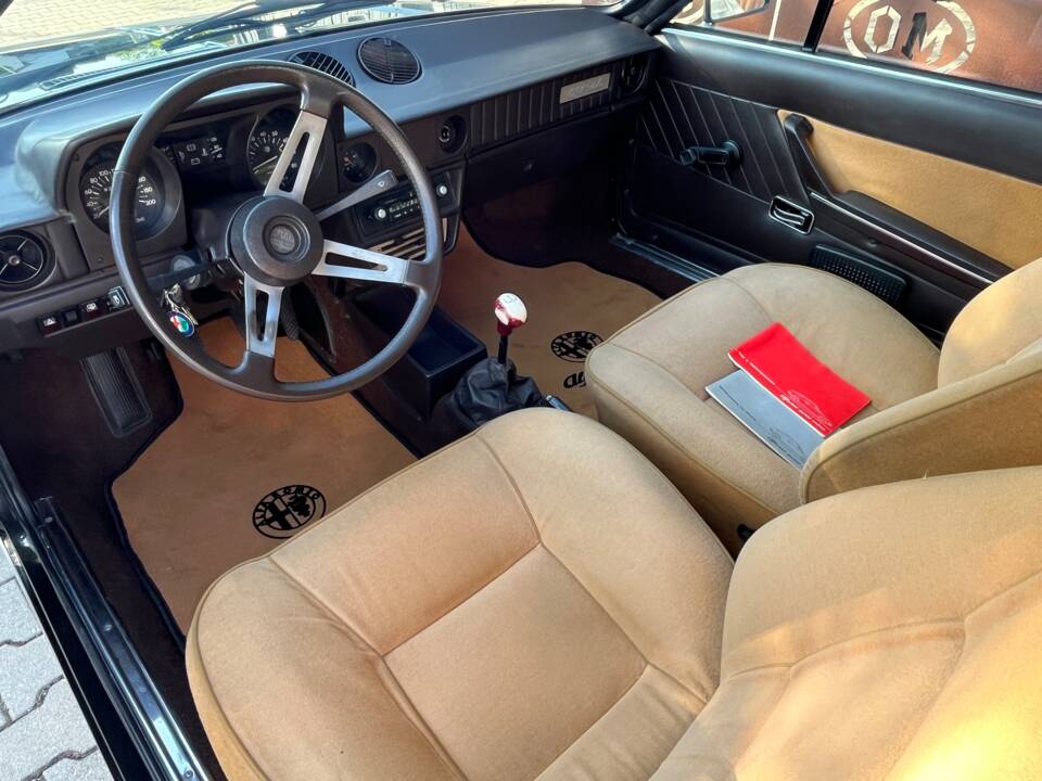 Afbeelding 4/25 van Alfa Romeo Alfasud 1.5 Sprint Veloce (1982)