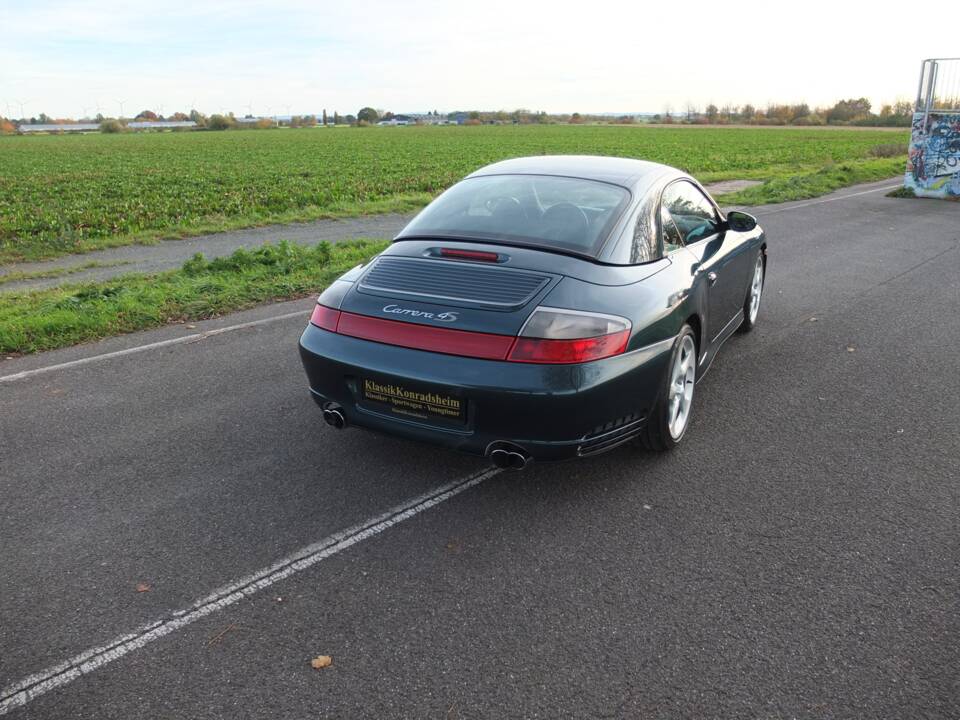 Bild 9/73 von Porsche 911 Carrera 4S (2004)