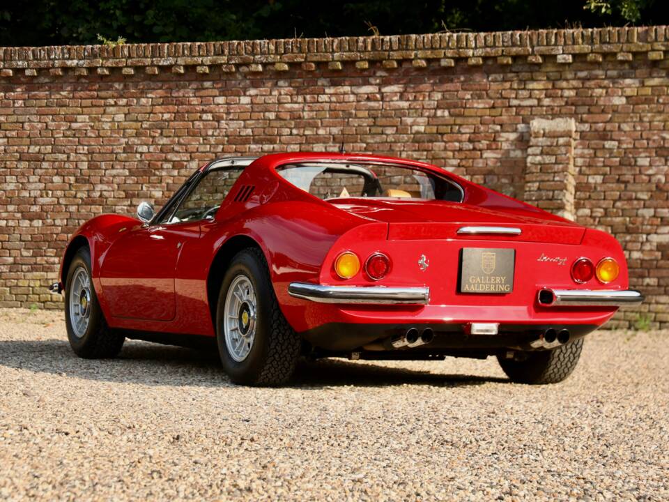 Image 23/50 of Ferrari Dino 246 GTS (1974)