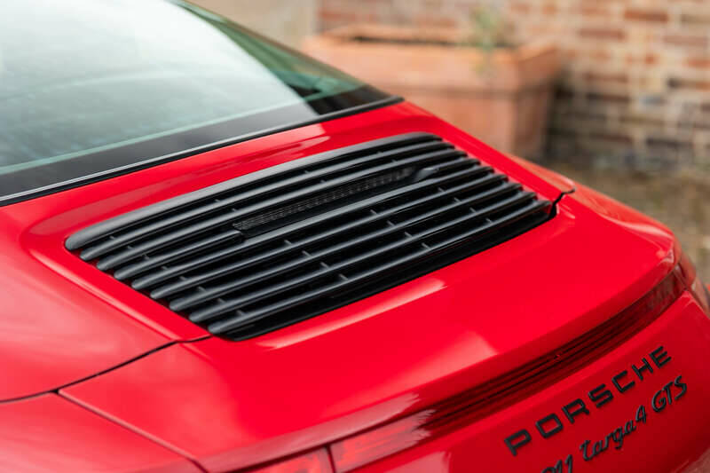Immagine 15/50 di Porsche 911 Targa 4 GTS (2015)