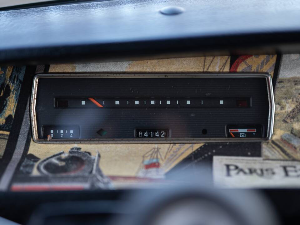 Image 28/52 of Renault Estafette (1977)