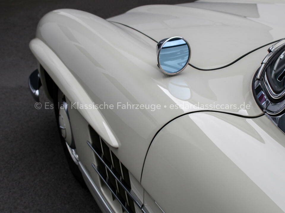 Image 17/38 de Mercedes-Benz 300 SL Roadster (1961)