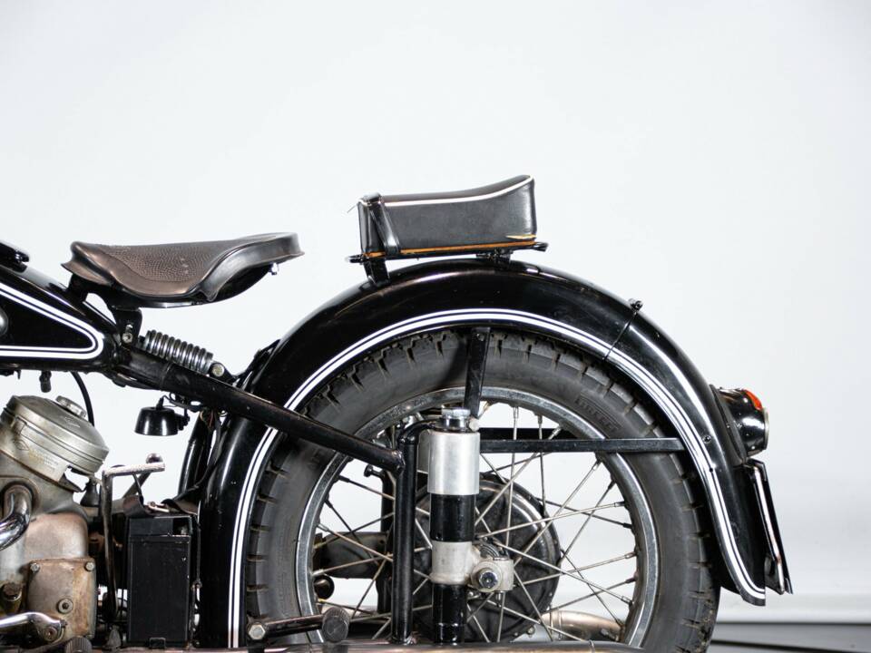 Image 15/50 de BMW R 51 (1954)