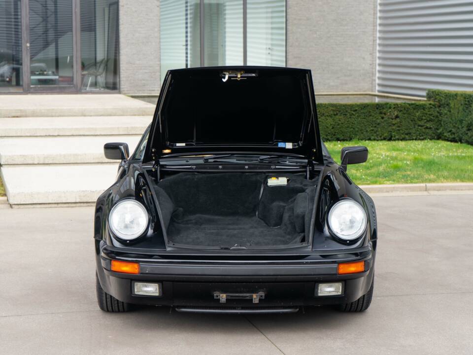 Imagen 8/32 de Porsche 911 Speedster 3.2 (1989)