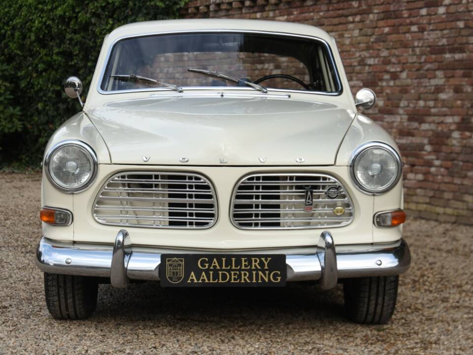 Image 13/50 of Volvo P 123 GT (1969)