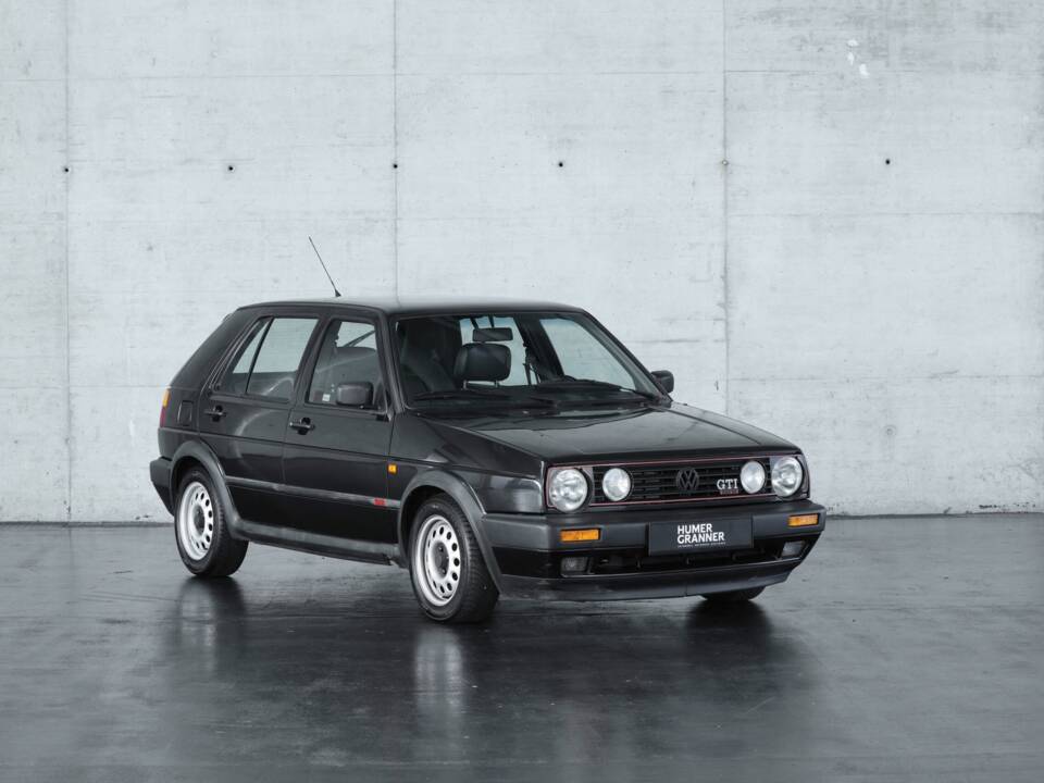 Image 3/39 of Volkswagen Golf Mk II GTi 16V 1.8 (1991)
