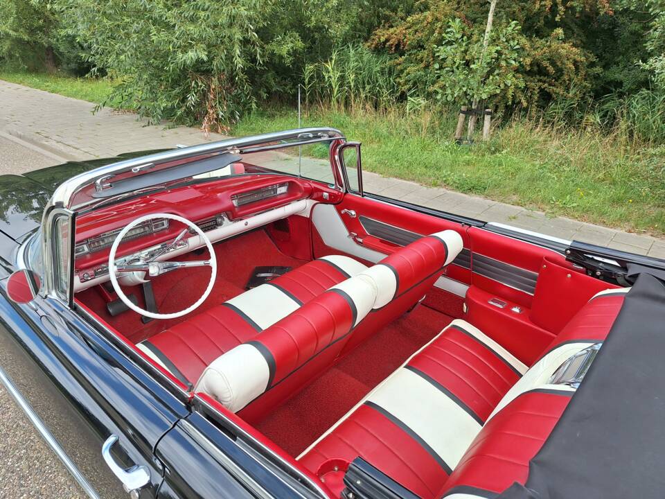 Afbeelding 12/66 van Oldsmobile Super 88 (1959)