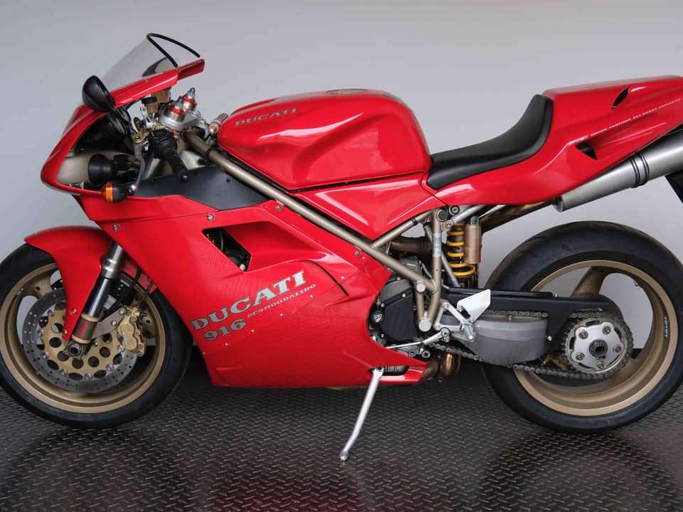 Bild 41/93 von Ducati 916 Strada (1994)