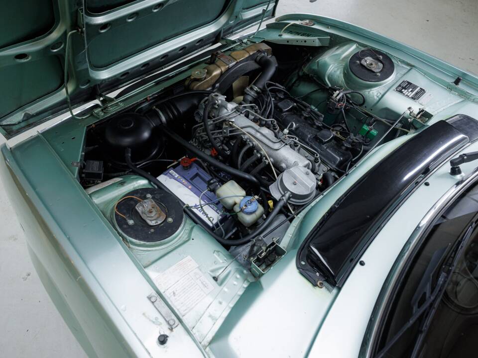 Image 22/24 de Peugeot 504 Coupé (1981)