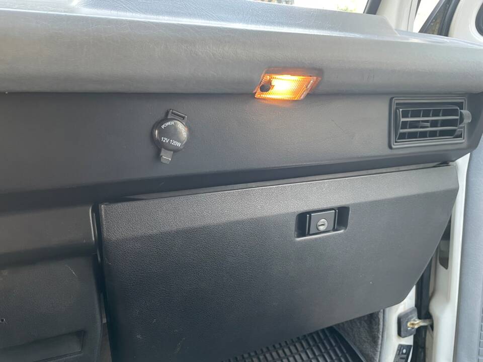Bild 36/98 von Volkswagen T3 Westfalia 1.6 TD (1990)