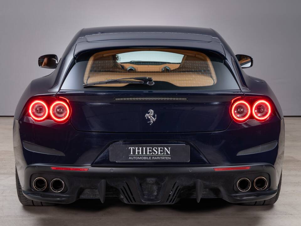 Bild 26/38 von Ferrari GTC4Lusso (2017)