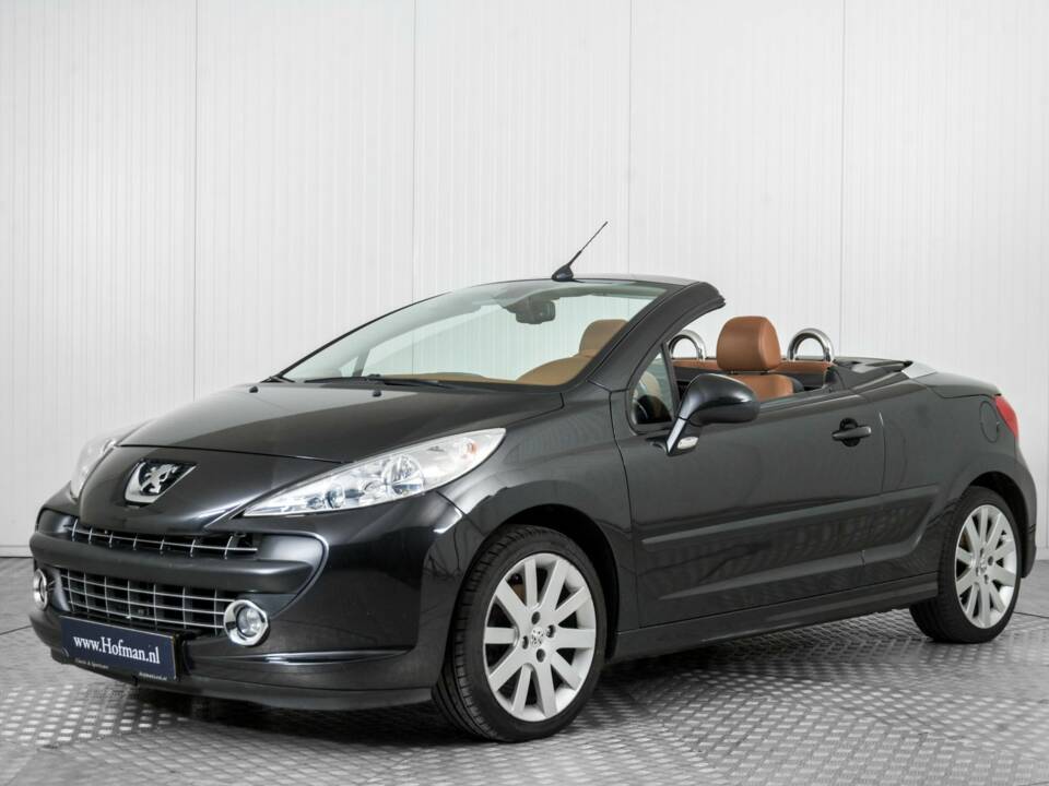 Image 1/50 de Peugeot 207 CC 1.6 VTi (2008)