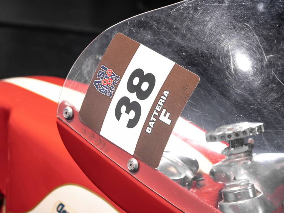 Immagine 20/32 di Aermacchi Harley-Davidson Ala d'oro 250 (1963)