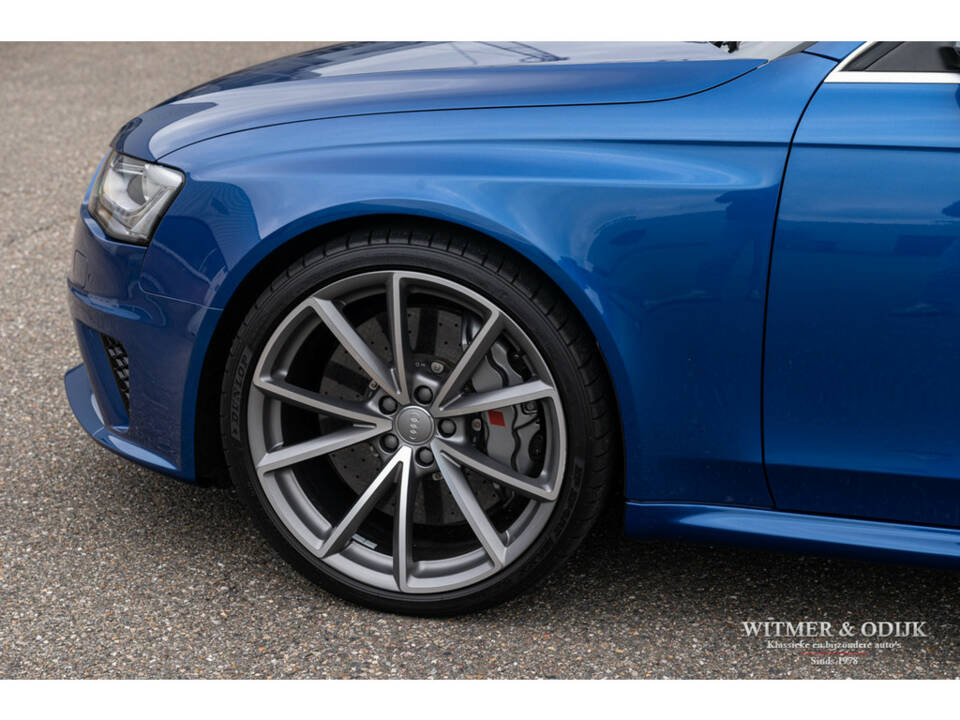 Image 13/32 of Audi RS4 Avant (2014)