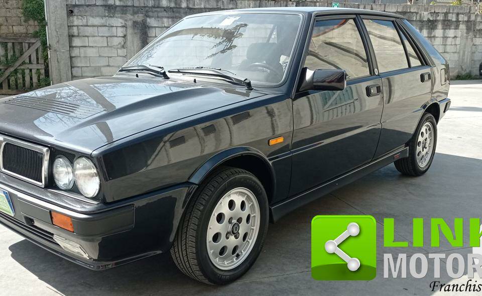 Immagine 1/10 di Lancia Delta 1.6 HF (1991)