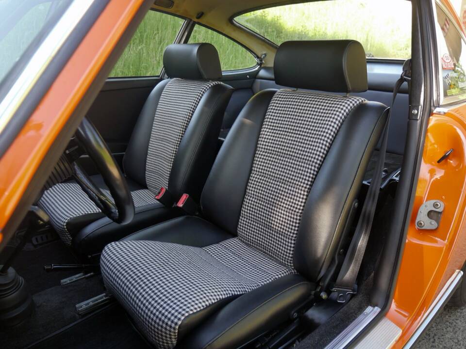 Image 43/50 de Porsche 911 2.4 S (1900)
