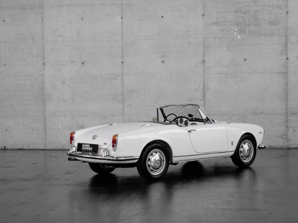 Afbeelding 15/48 van Alfa Romeo Giulia 1600 Spider (1963)