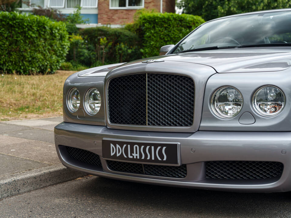 Image 7/27 of Bentley Brooklands (2008)