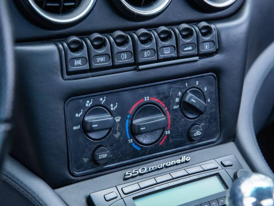 Afbeelding 13/13 van Ferrari 550 Maranello (1997)