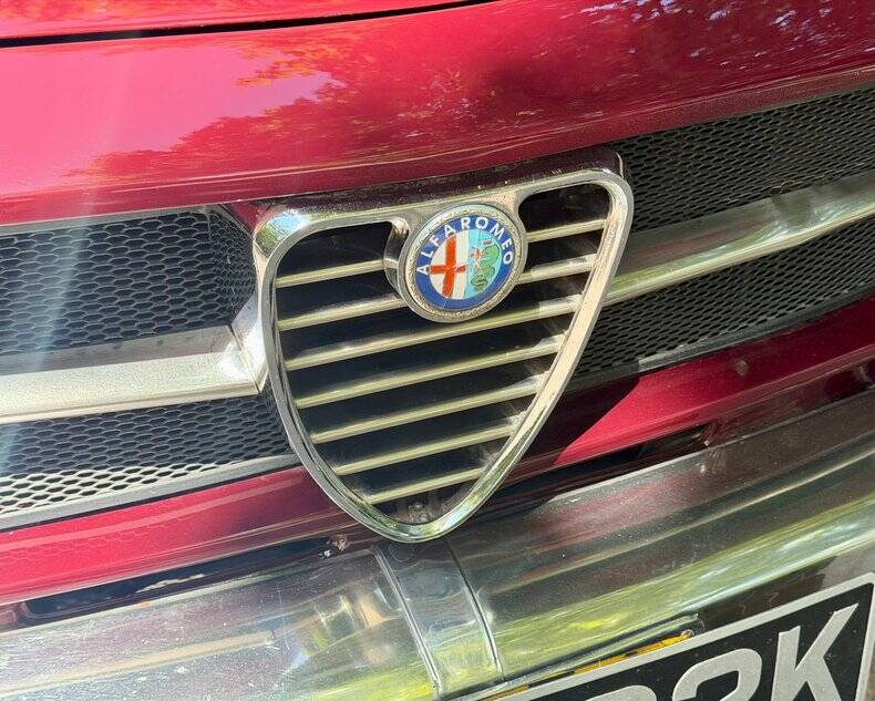 Image 21/48 of Alfa Romeo Giulia 1600 GT Junior (1972)
