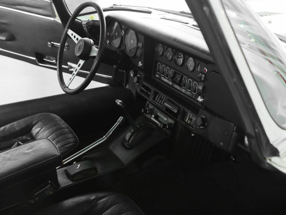 Bild 28/40 von Jaguar E-Type V12 (1972)