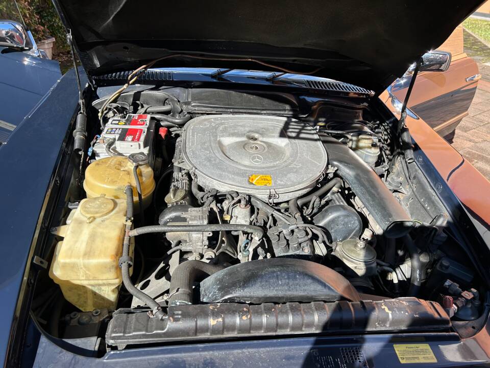 Image 43/50 of Mercedes-Benz 380 SL (1983)