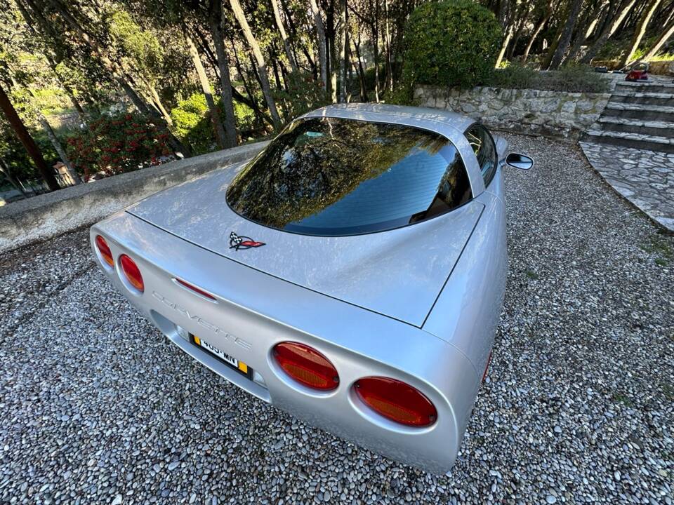 Image 63/191 of Chevrolet Corvette (1999)