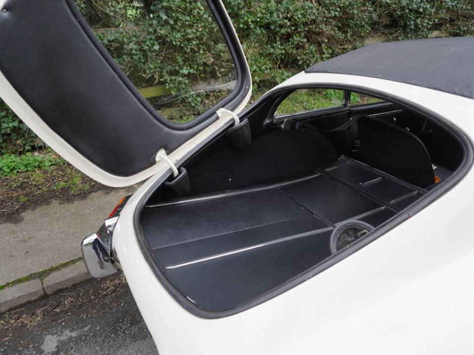 Afbeelding 18/18 van Jaguar E-Type 3.8 (1964)