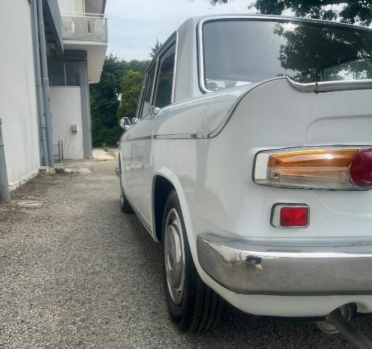 Image 5/8 of Lancia Fulvia GTE (1969)