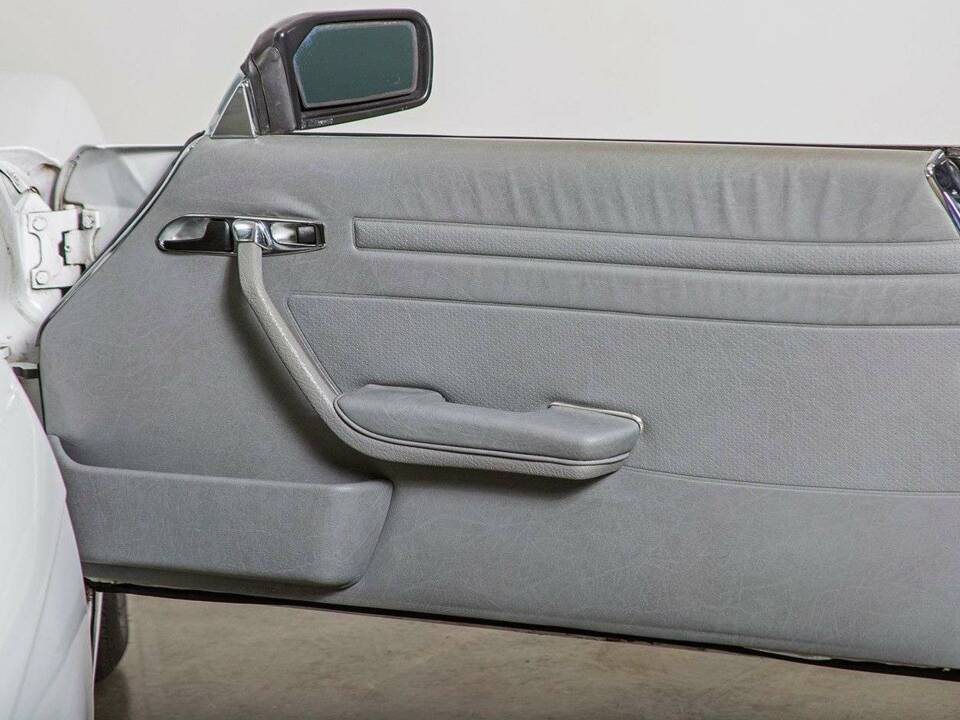 Image 20/27 de Mercedes-Benz 300 SL (1986)
