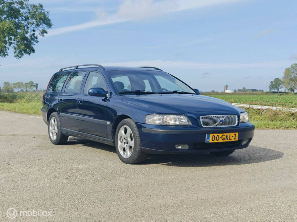 Immagine 4/32 di Volvo V 70 T5 (2002)