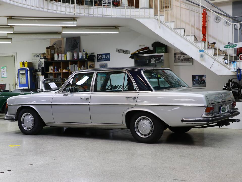 Imagen 10/38 de Mercedes-Benz 300 SEL 3.5 (1970)