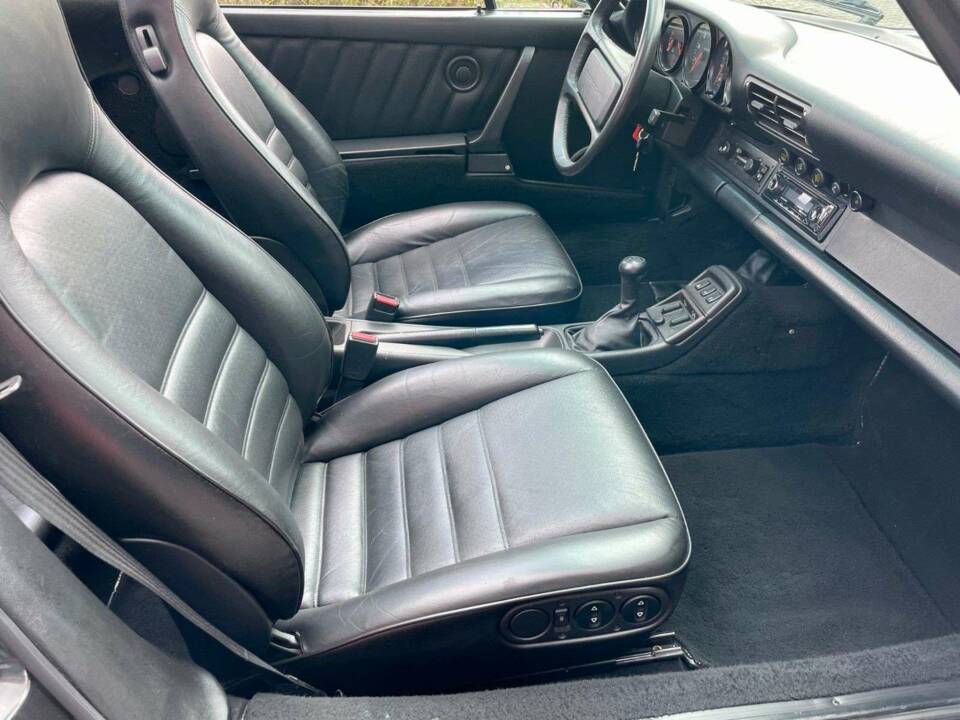 Bild 14/20 von Porsche 911 Carrera 4 (1990)