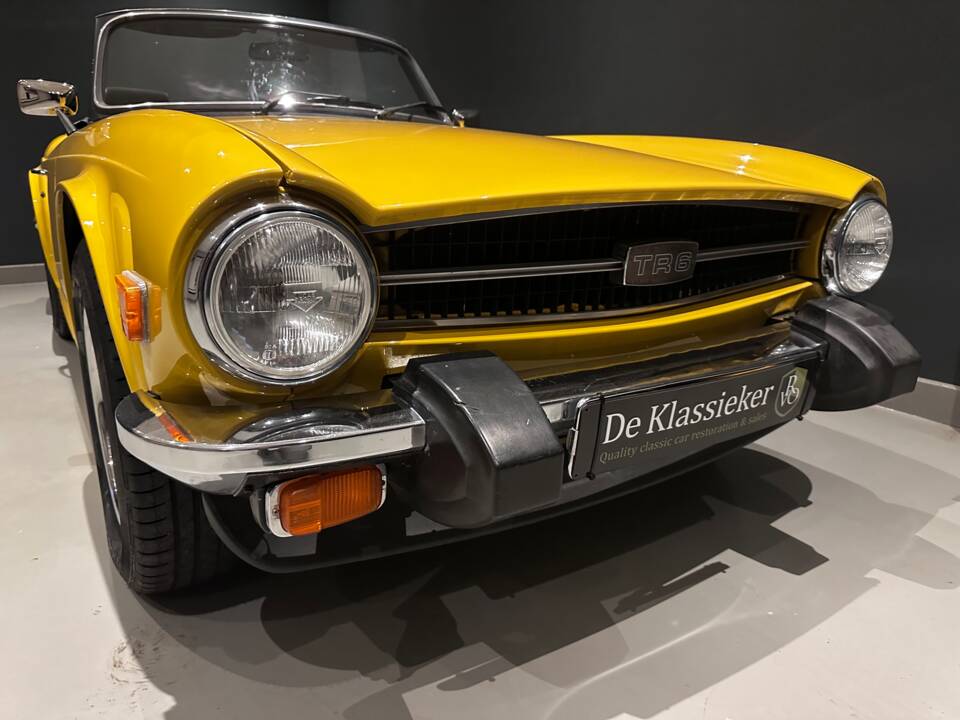 Image 12/70 of Triumph TR 6 PI (1976)