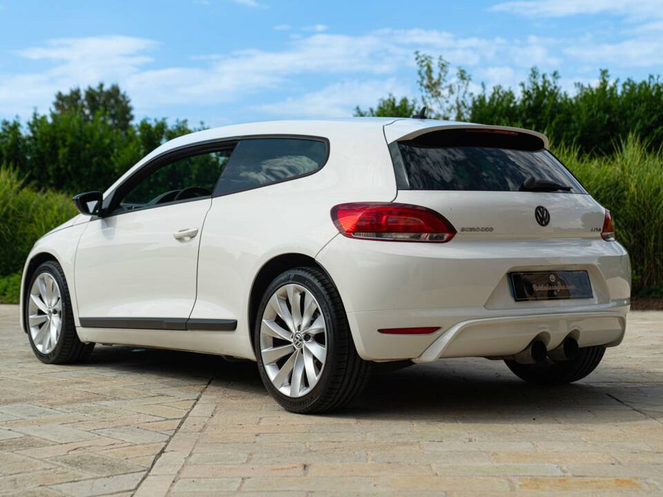 Bild 7/22 von Volkswagen Scirocco 2.0 TSI (2009)