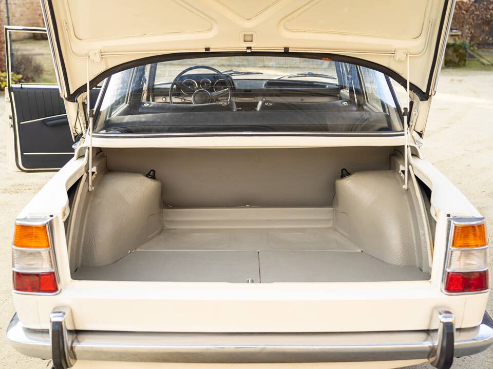 Bild 55/67 von BMW 1800 (1970)