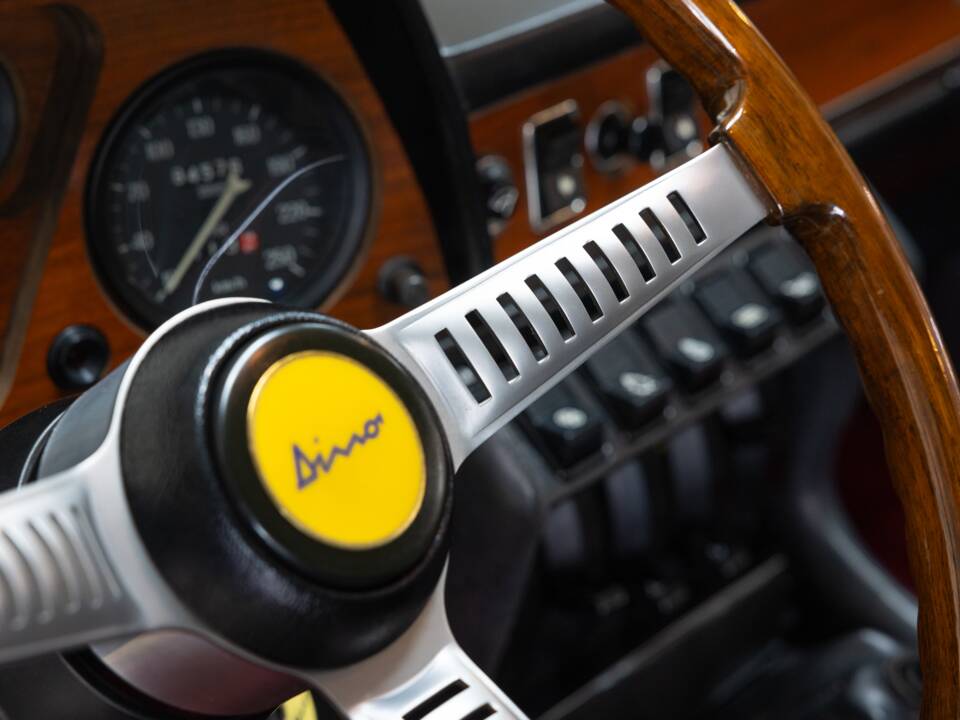 Bild 22/35 von FIAT Dino 2400 Coupe (1973)