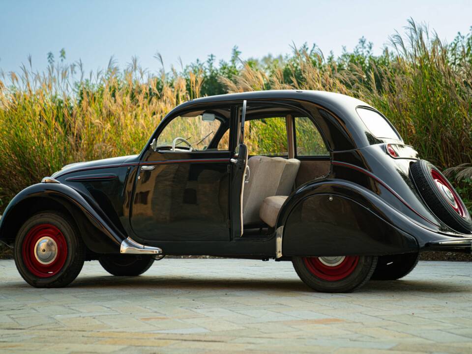 Immagine 16/50 di Peugeot 202 (1949)