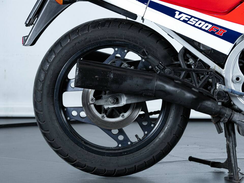Immagine 42/50 di Honda VF 500 F (1986)