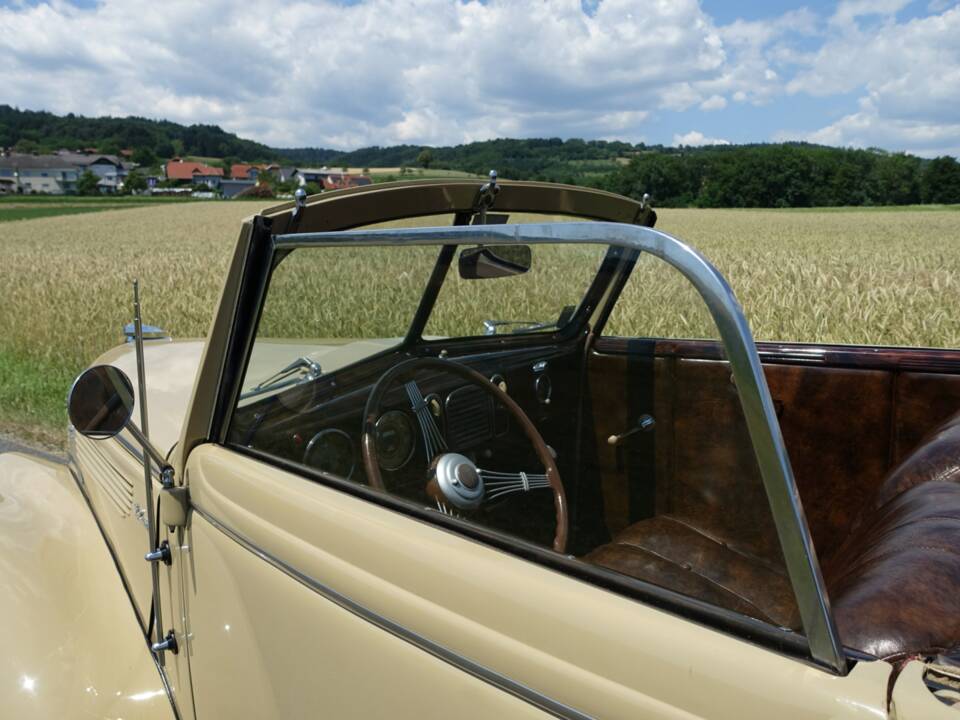 Immagine 38/44 di Ford V8 (1938)