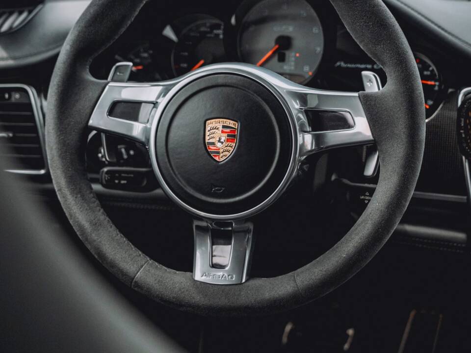 Immagine 16/19 di Porsche Panamera GTS (2014)