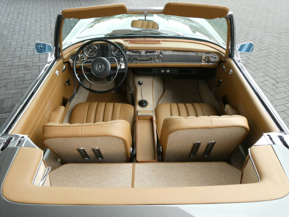Afbeelding 17/23 van Mercedes-Benz 230 SL (1965)