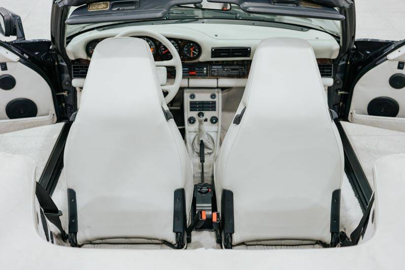 Bild 51/76 von Porsche 911 Carrera 3.2 "25 Jahre 911" (1989)