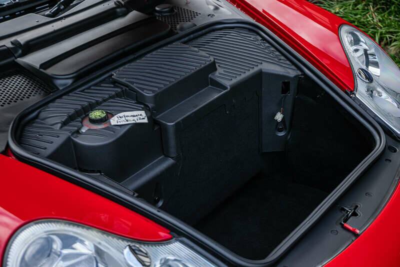 Immagine 37/40 di Porsche 911 GT3 Clubsport (2000)