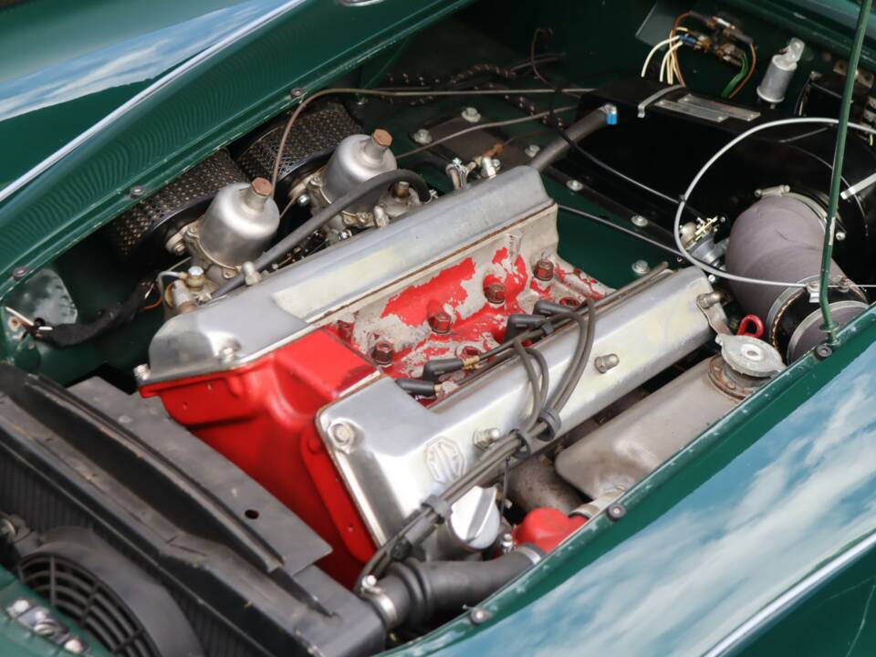 Image 9/50 of MG MGA Twin Cam (1959)