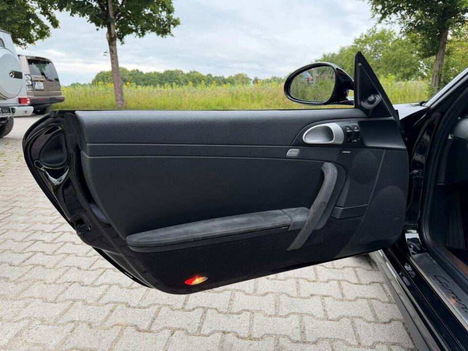 Afbeelding 14/43 van Porsche 911 Carrera 4 GTS (2011)
