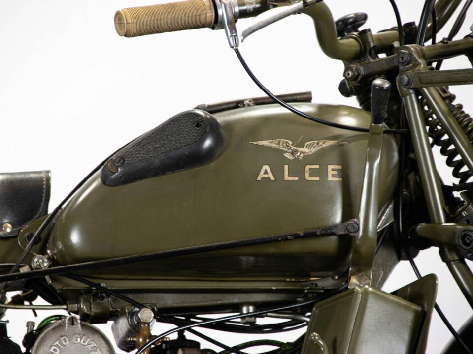 Bild 42/50 von Moto Guzzi DUMMY (1943)