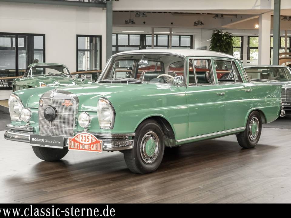 Image 1/15 of Mercedes-Benz 220 S b (1963)