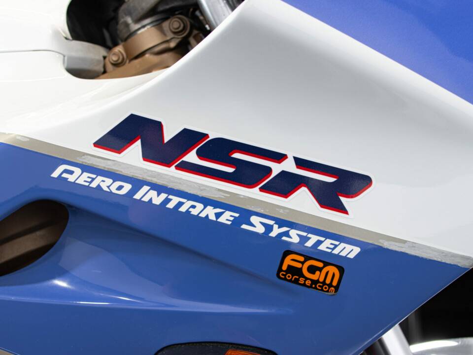 Afbeelding 32/49 van Honda NSR 125 R (1989)