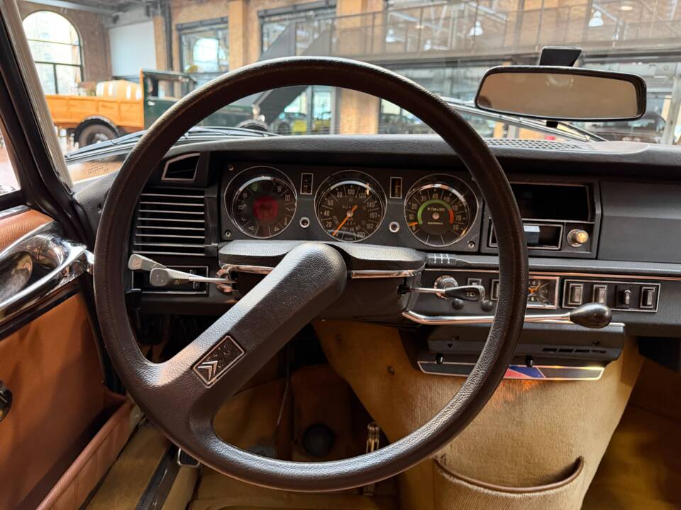 Bild 23/32 von Citroën DS 21 Pallas (1971)